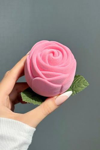 باکس انگشتری طرح گل رز صورتی
